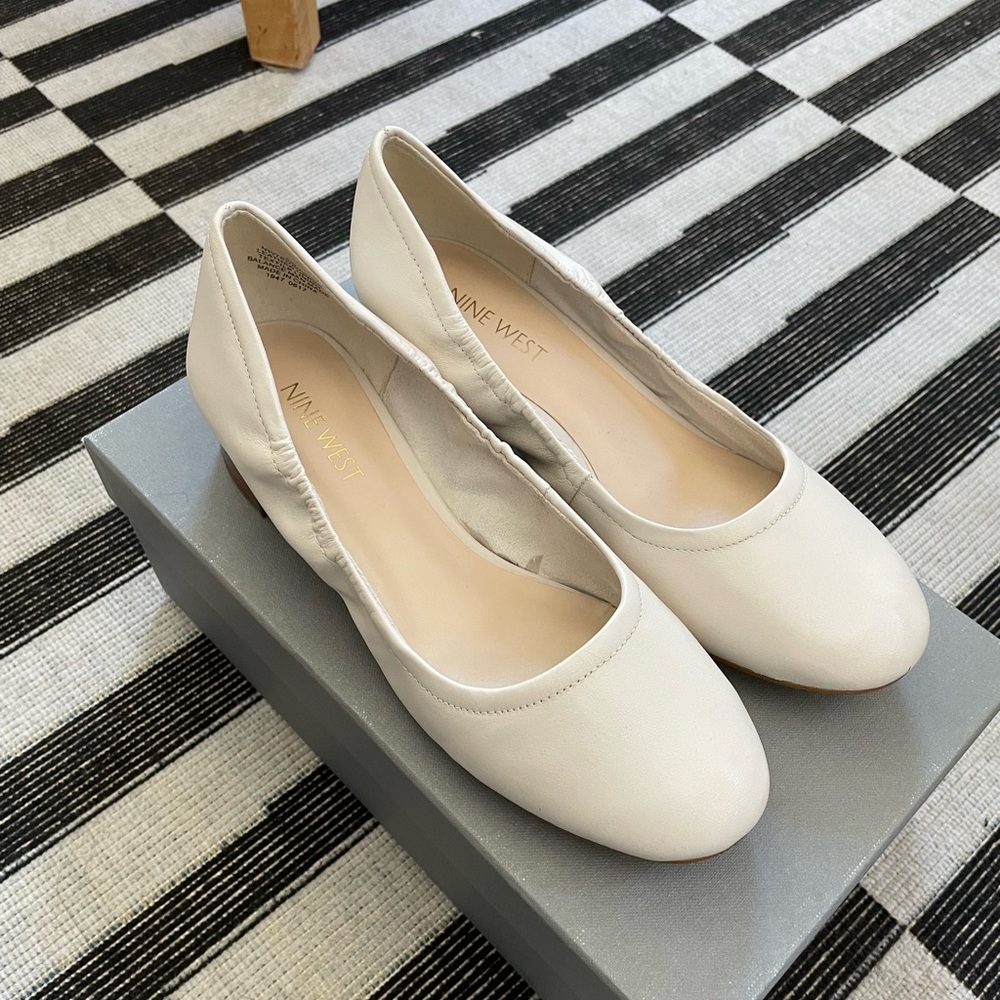 Nine West White Modern Heels, Size 6